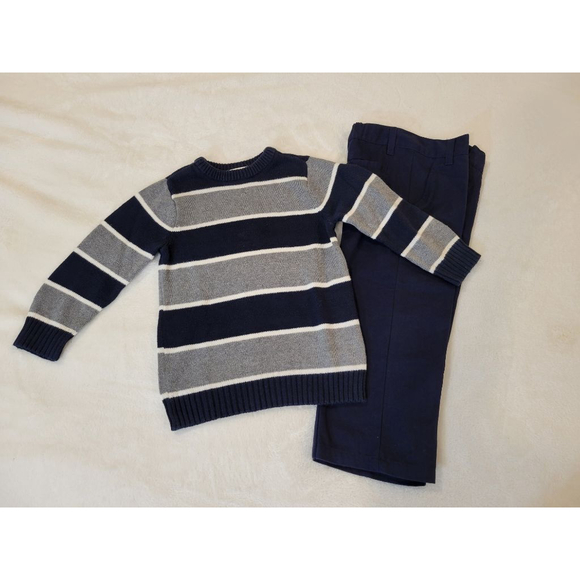 Children's Place 4T Sweater + School Pants Outfit - Picture 4 of 12